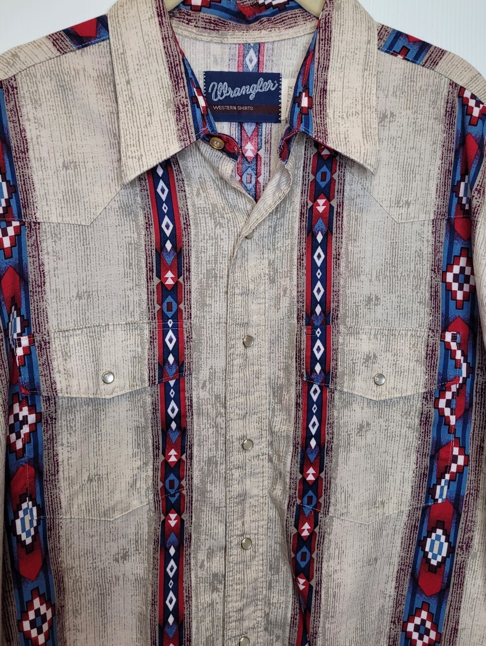 Vtg Wrangler Western Pearl Snap Shirt XL Tan Red Blue Aztec Southwestern